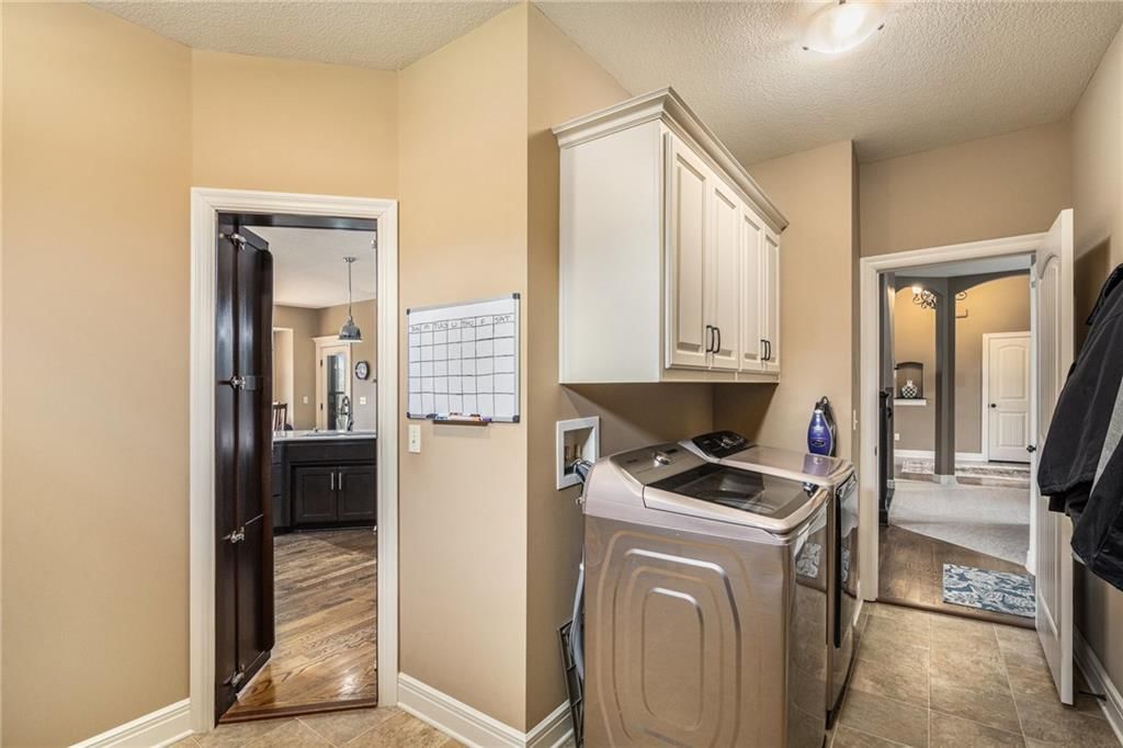 8541 N Donnelly Avenue — photo 27