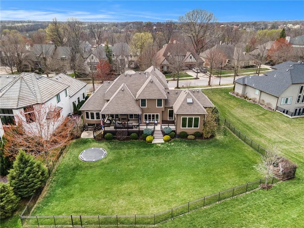 8541 N Donnelly Avenue — photo 36