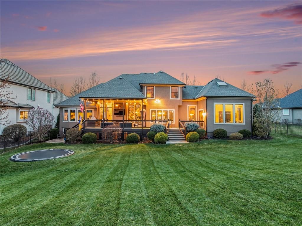 8541 N Donnelly Avenue — photo 42