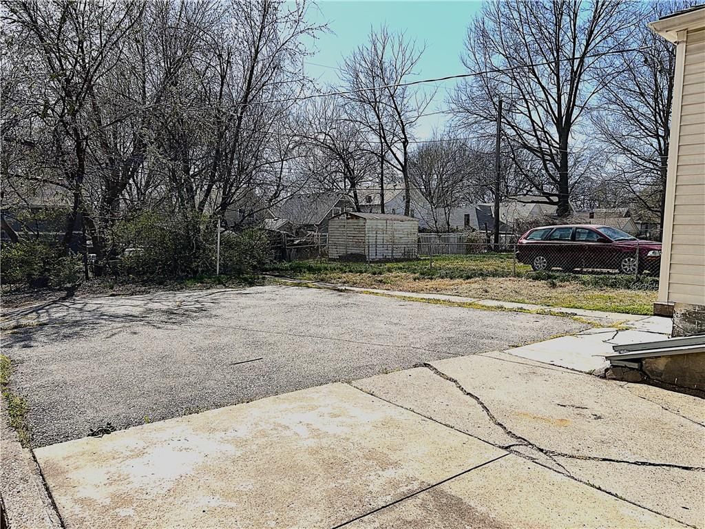 4121 Saint John Avenue — photo 32
