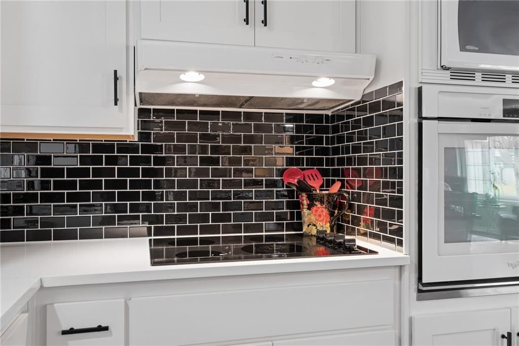 9608 Buena Vista Street — photo 10