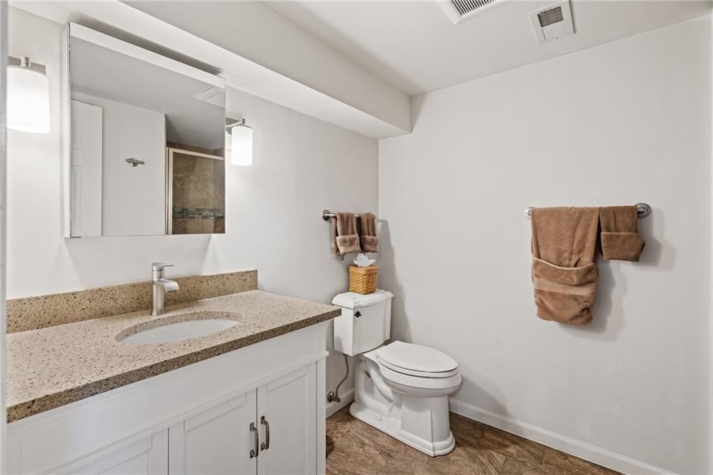 9608 Buena Vista Street — photo 41