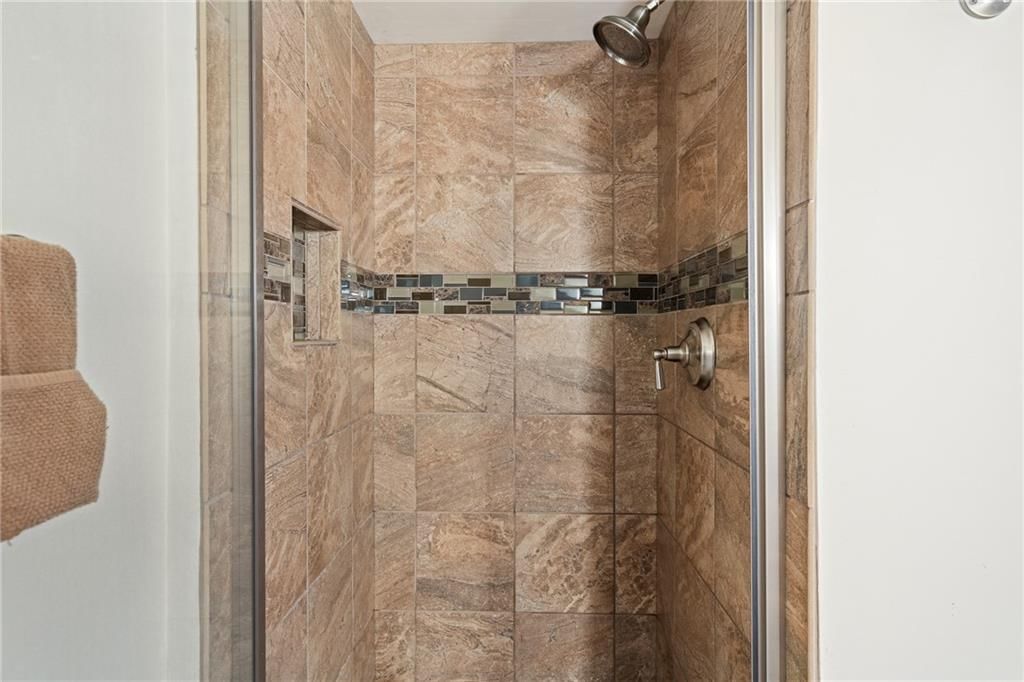 9608 Buena Vista Street — photo 42