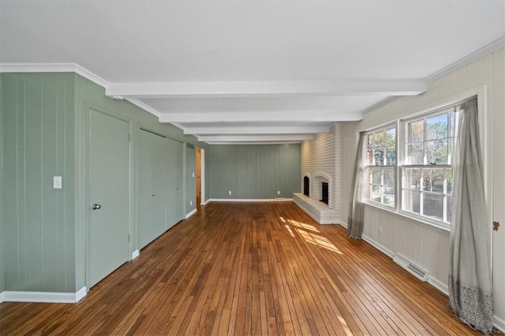 11823 Locust Street — photo 9