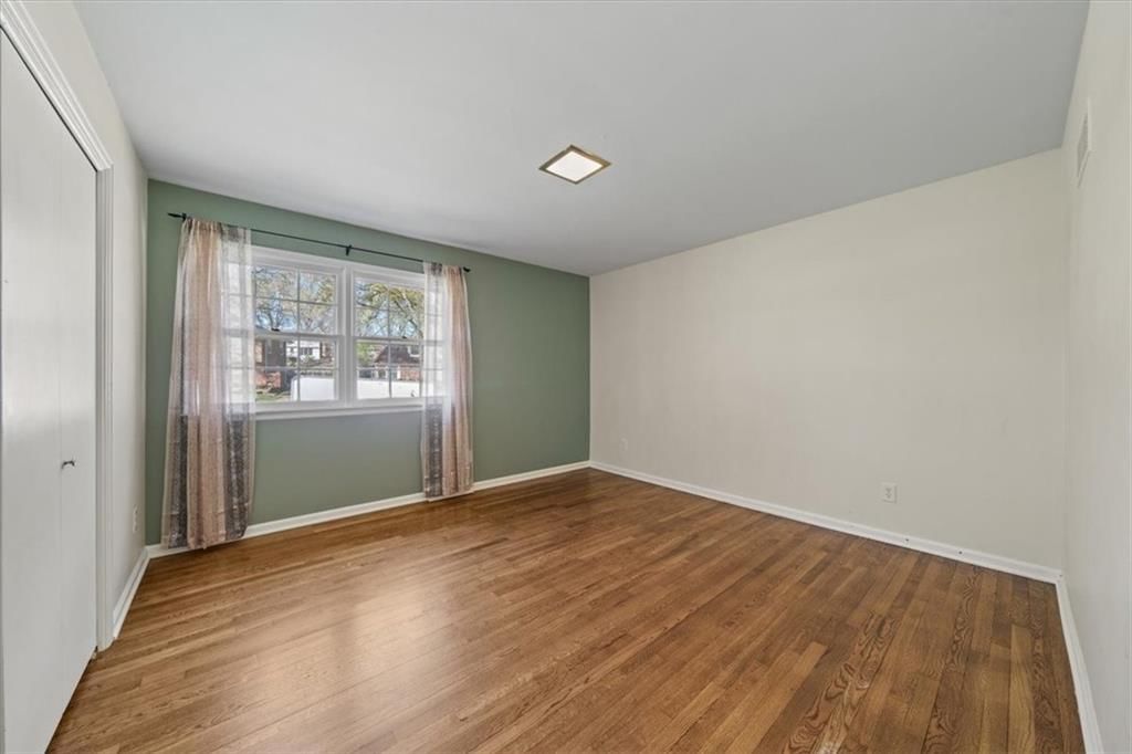 11823 Locust Street — photo 14