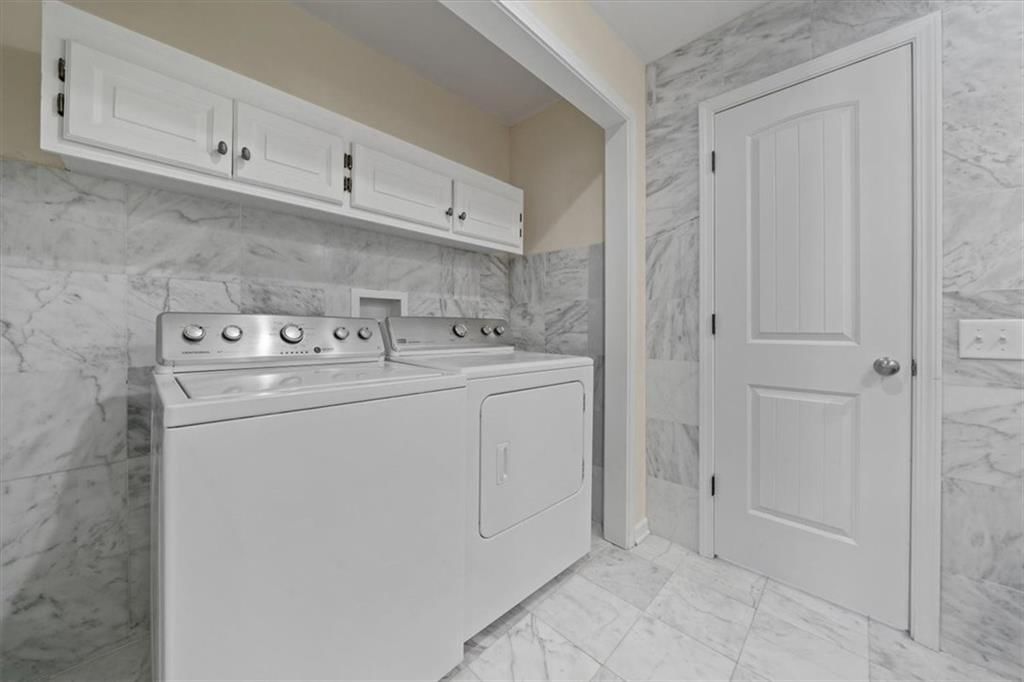 11823 Locust Street — photo 16