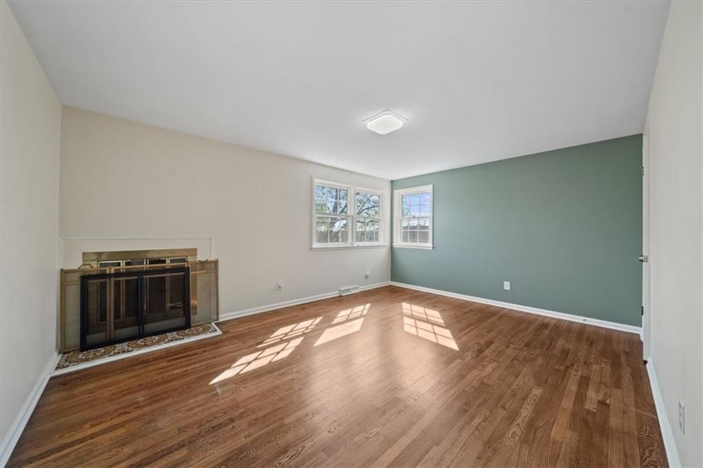 11823 Locust Street — photo 20