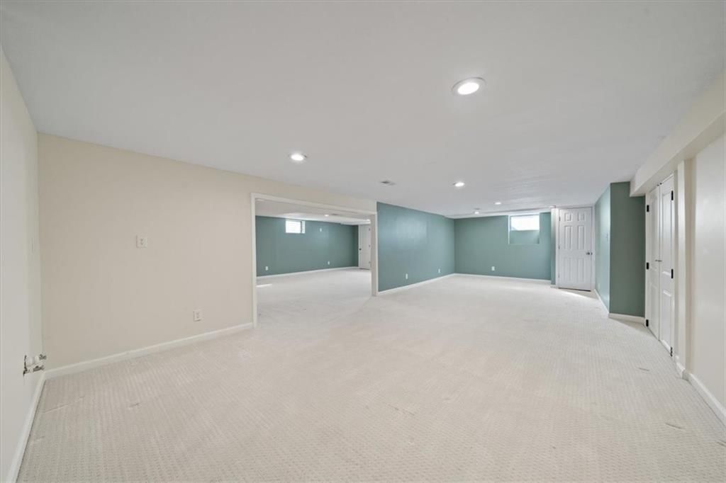 11823 Locust Street — photo 22