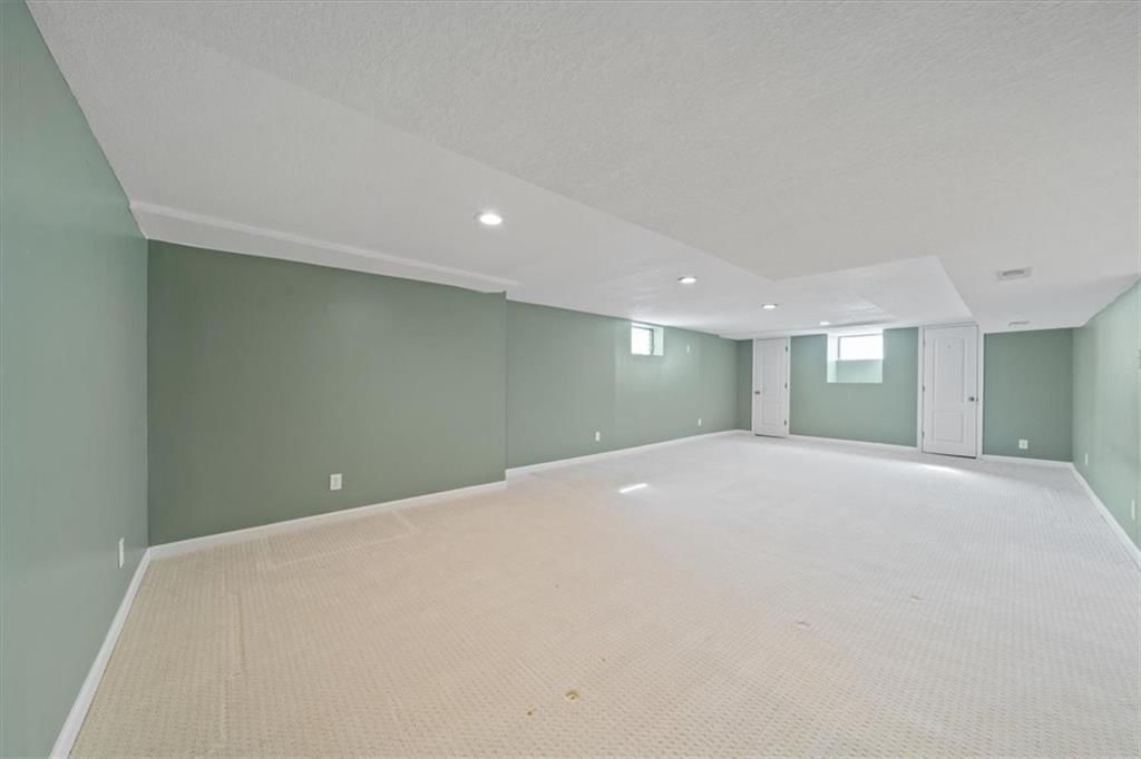 11823 Locust Street — photo 24
