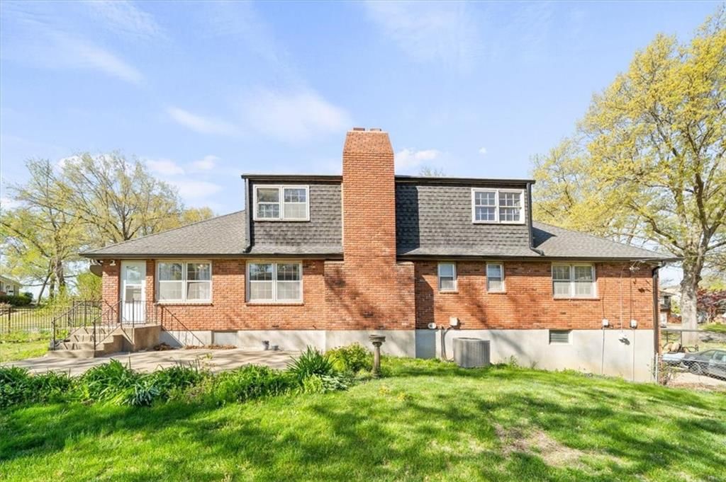11823 Locust Street — photo 27