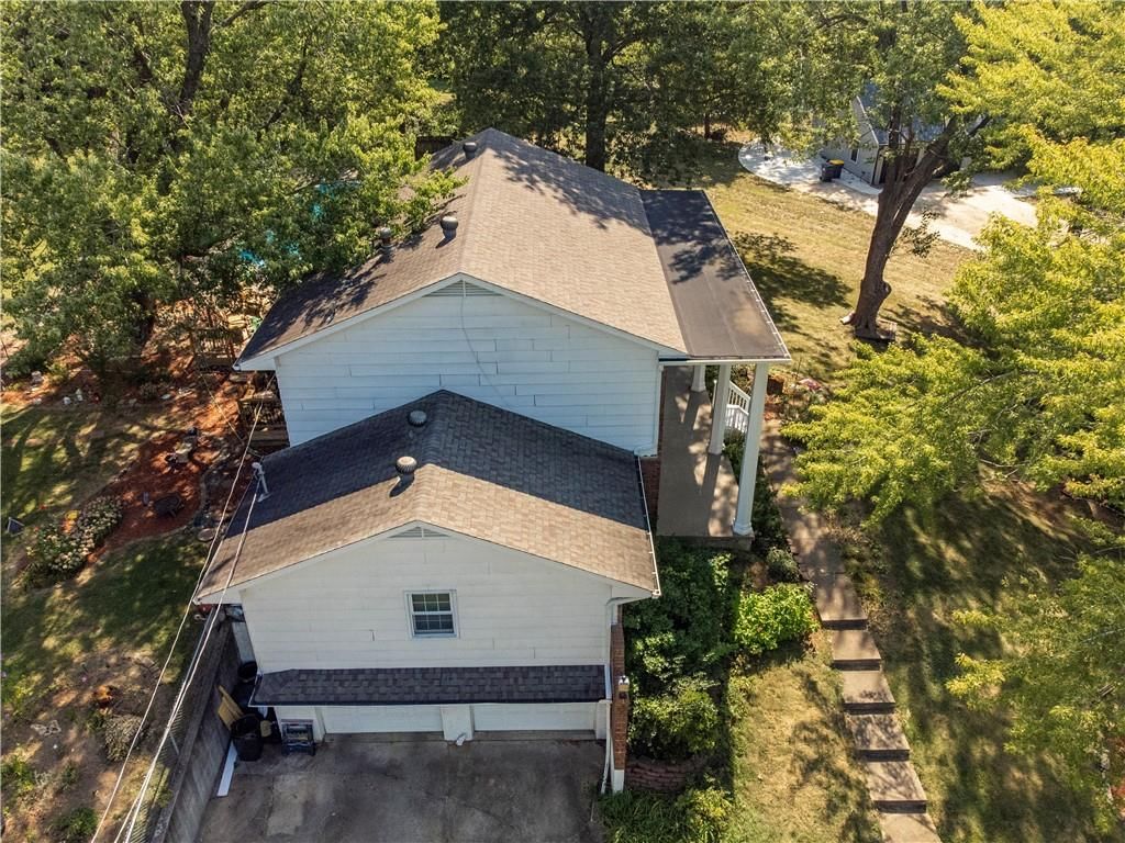 Photo 5 of 40 - 3205 NW 51st Terrace