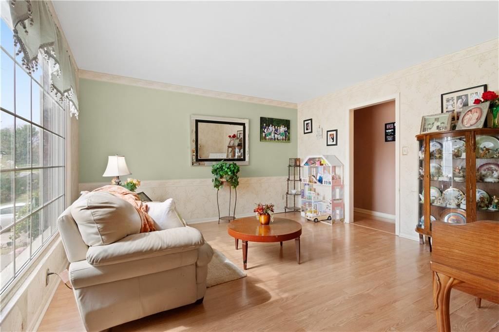 Photo 10 of 40 - 3205 NW 51st Terrace