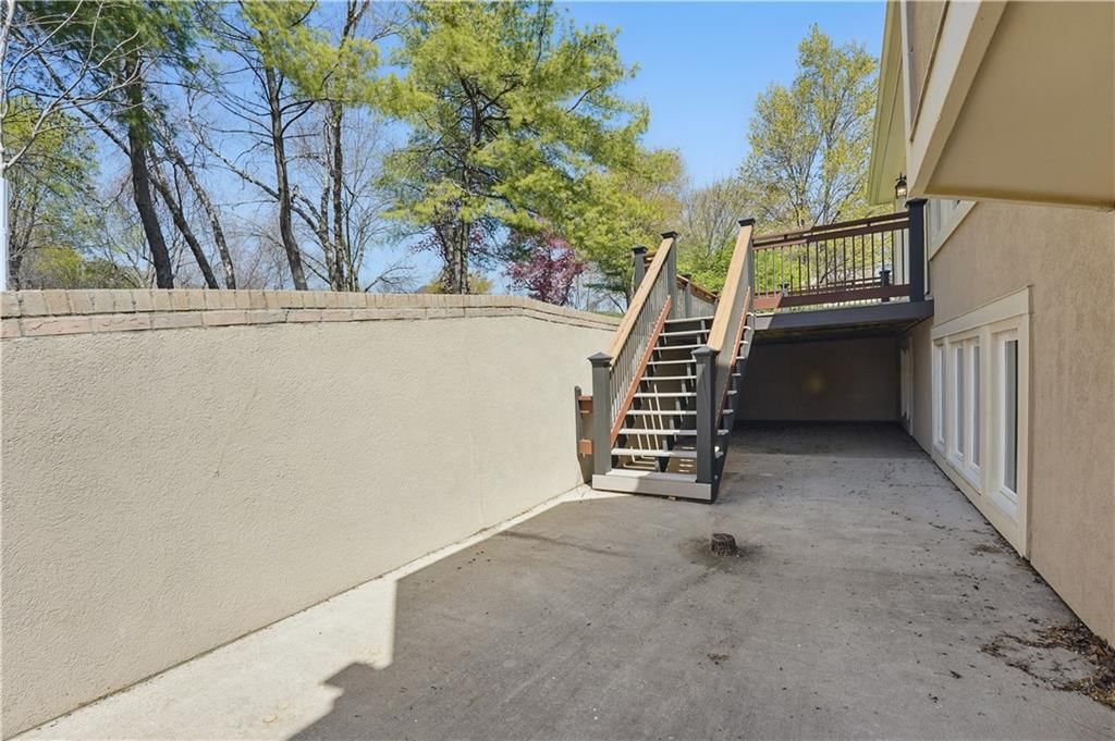 4602 N Holly Court — photo 38