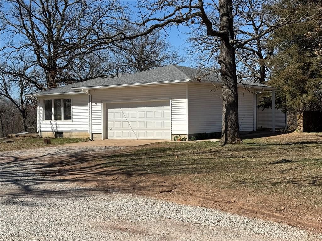 3998 S Highway 32 Highway S, El Dorado Springs, MO