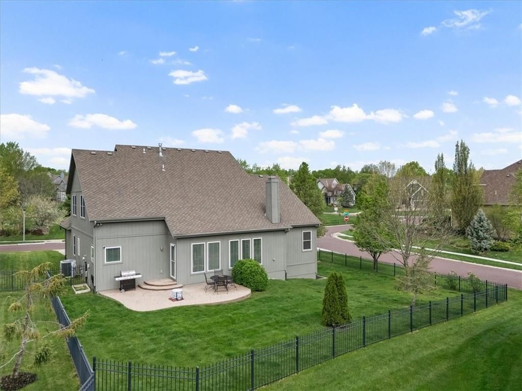 15505 Pawnee Street — photo 32