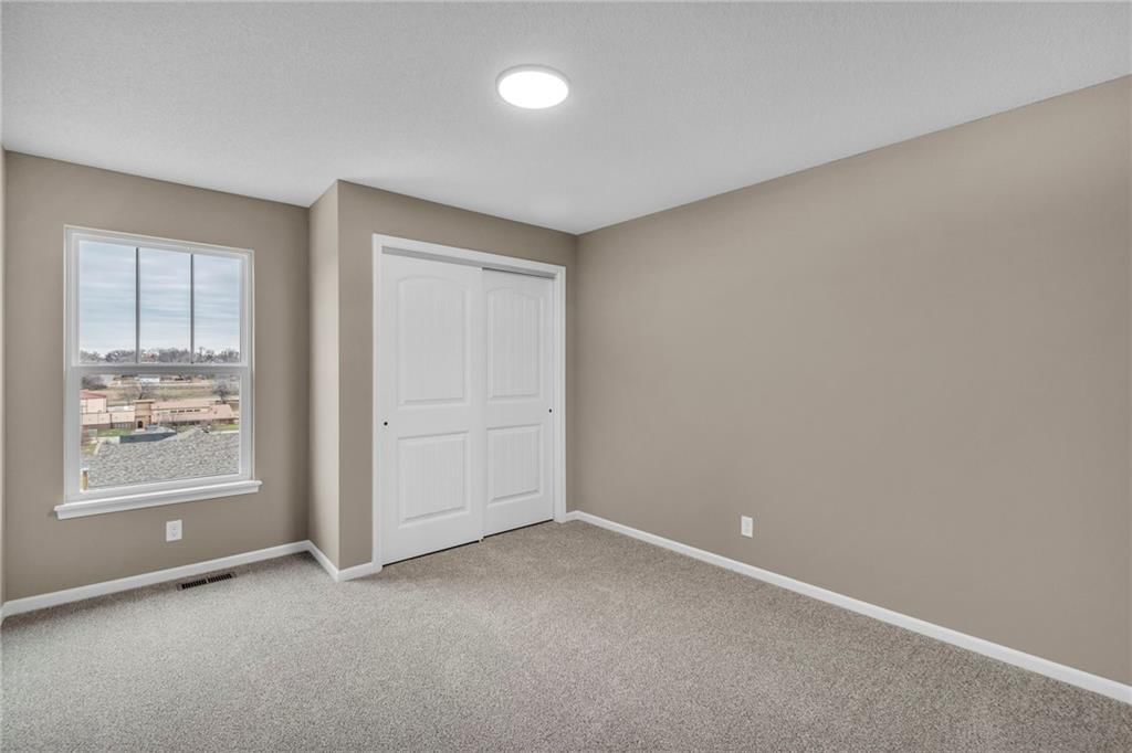 1144 Garfield Avenue — photo 17