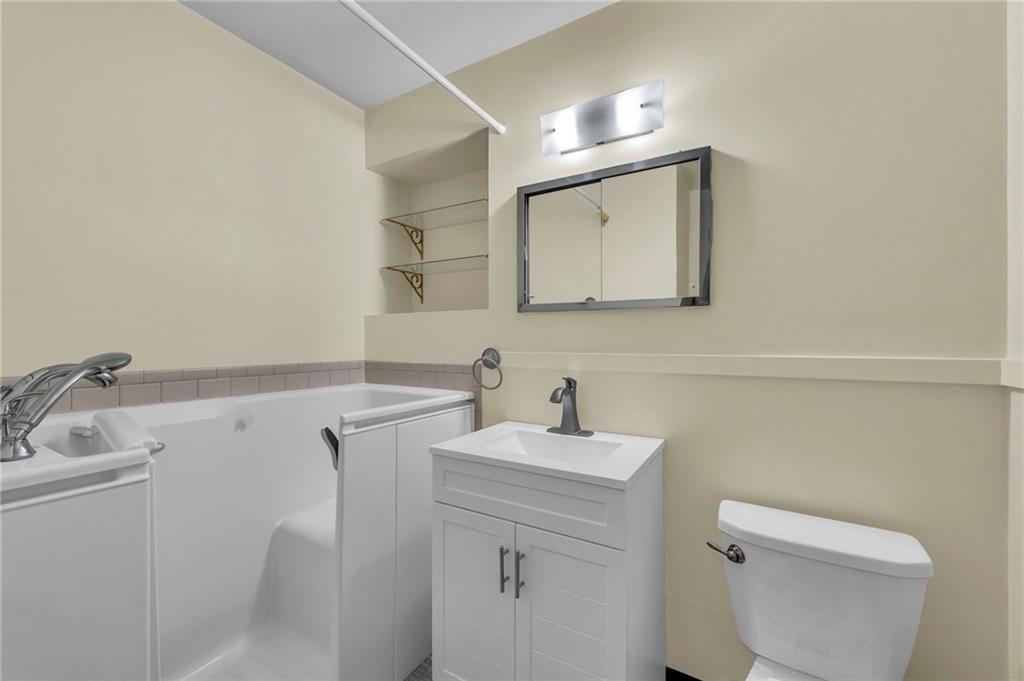 4707 N College Avenue — photo 21