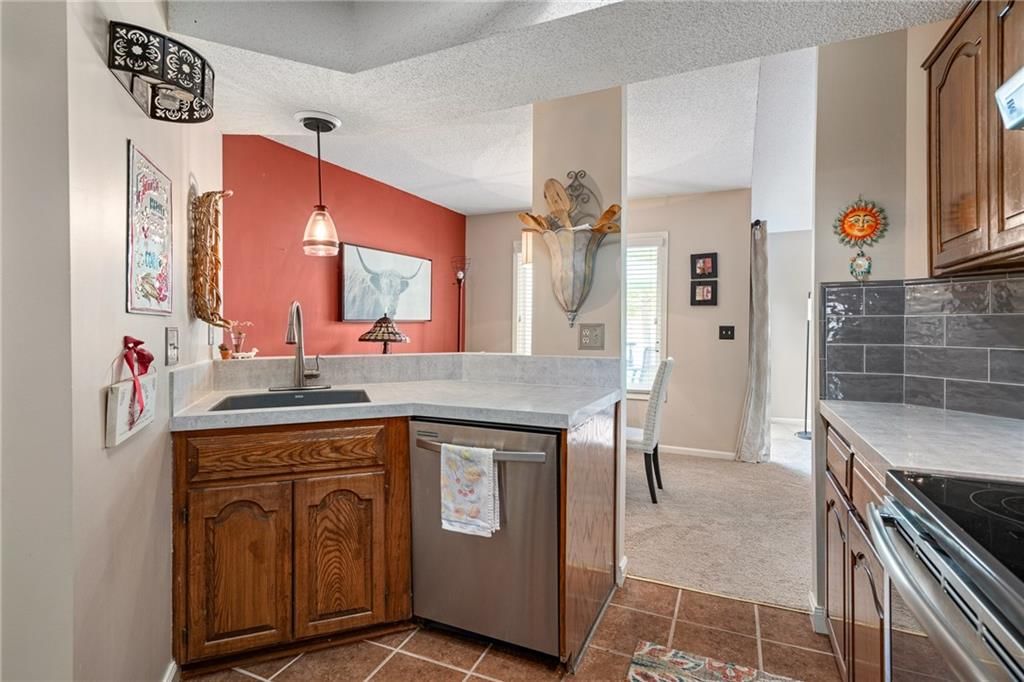 12427 Charlotte Street — photo 19
