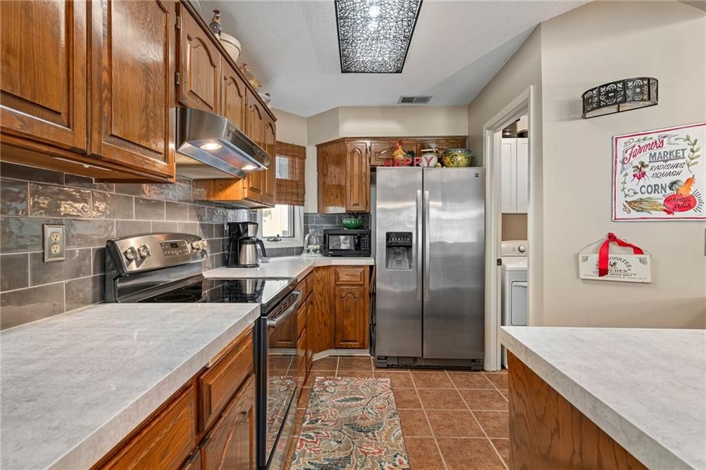 12427 Charlotte Street — photo 22