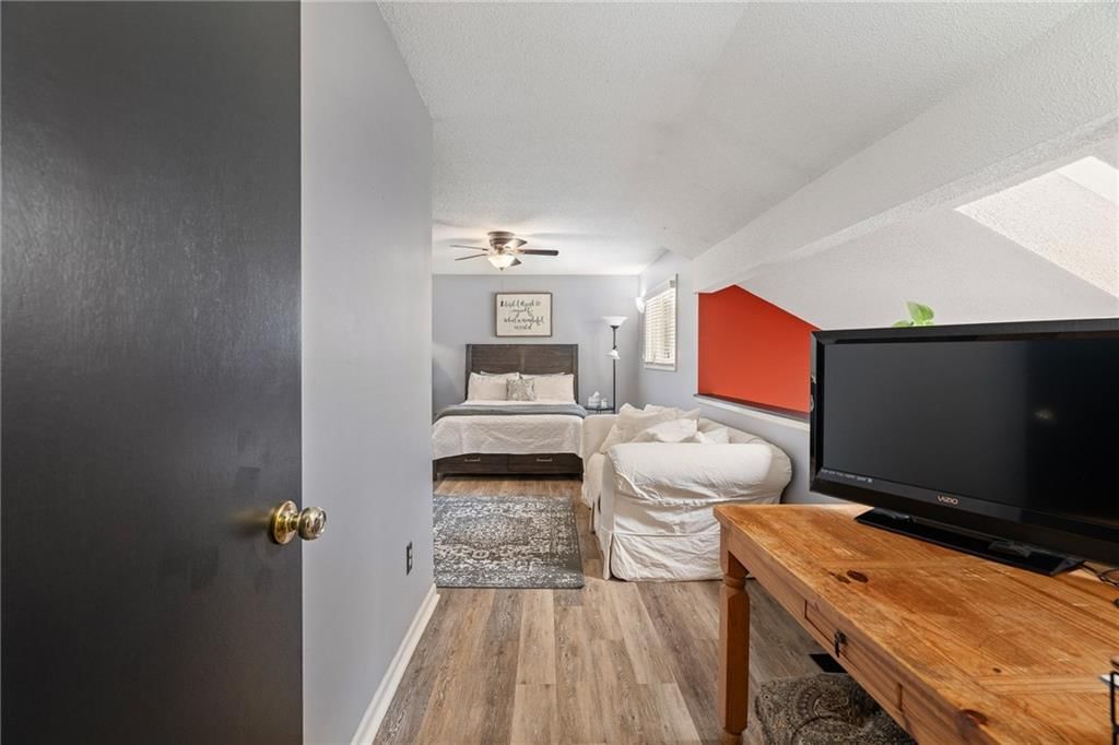12427 Charlotte Street — photo 36
