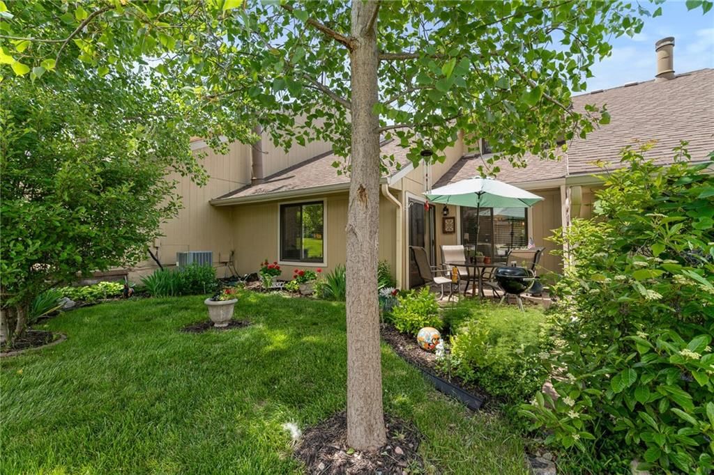 12427 Charlotte Street — photo 44
