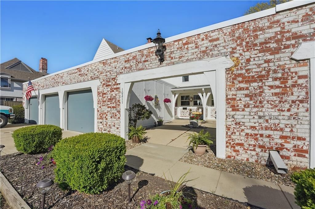10211 Robinson Street — photo 1