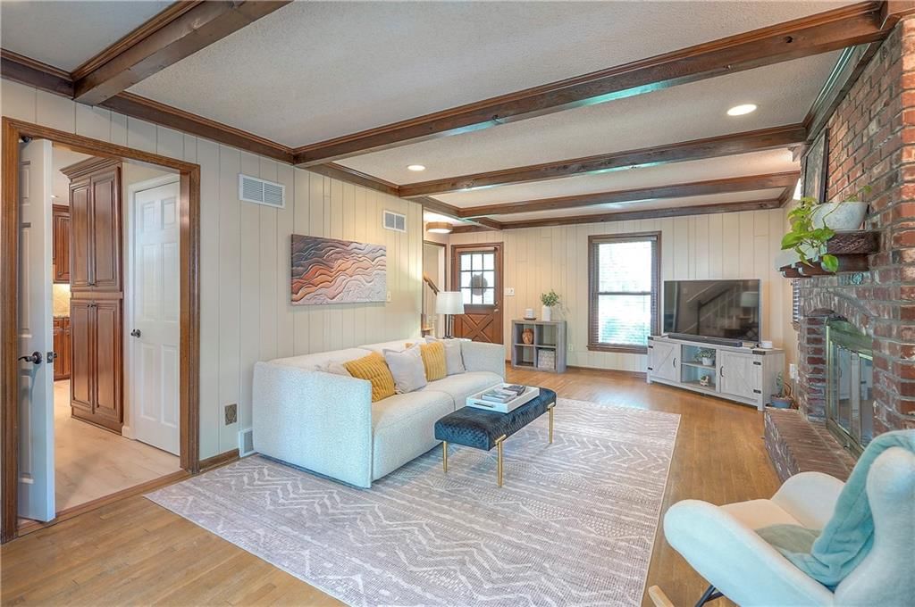 10312 Lamar Avenue — photo 13