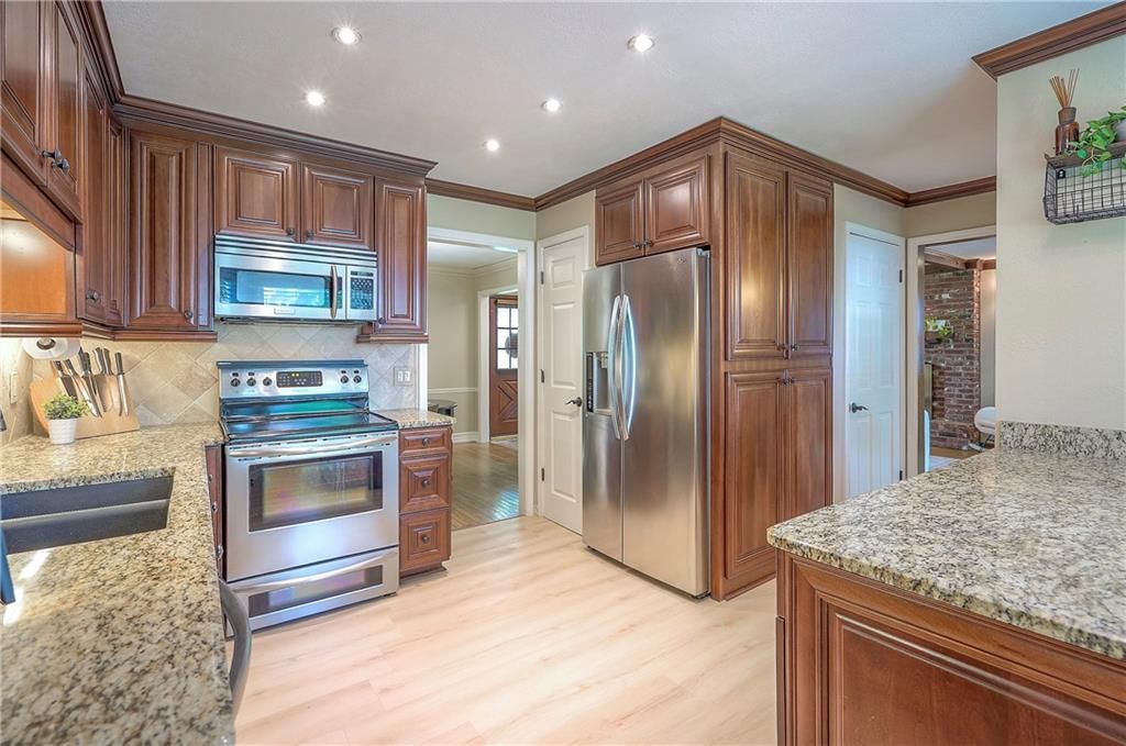 10312 Lamar Avenue — photo 20