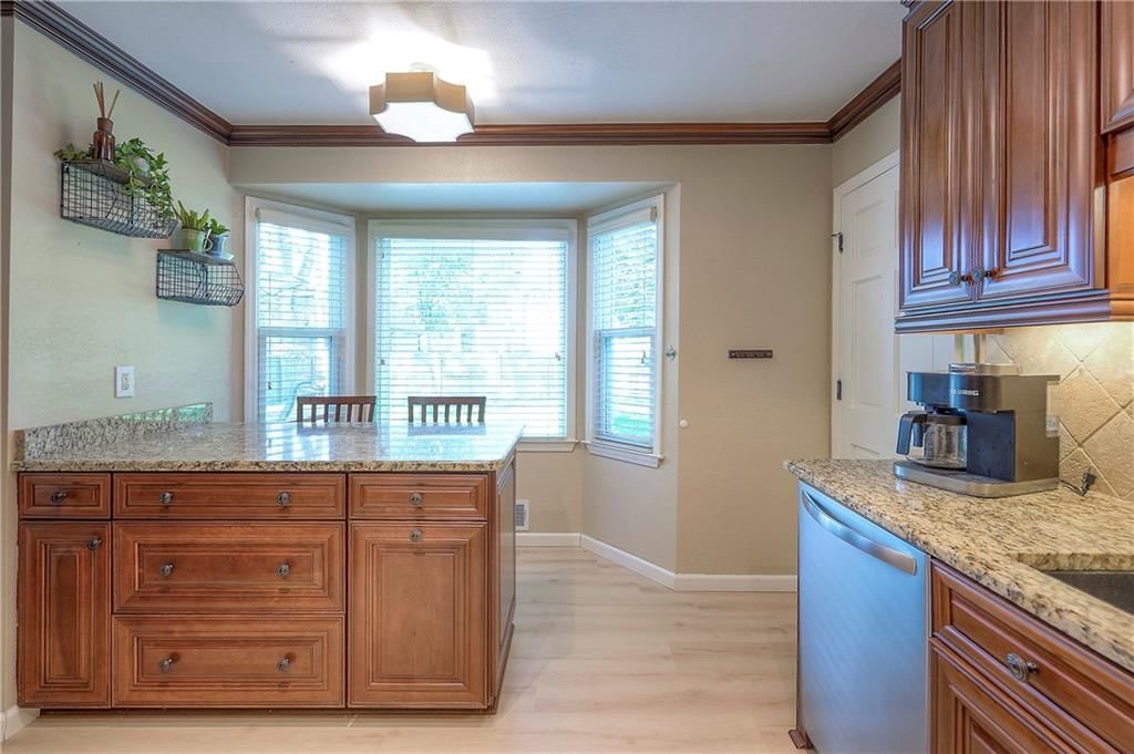 10312 Lamar Avenue — photo 21