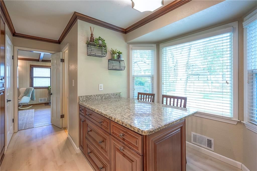 10312 Lamar Avenue — photo 22