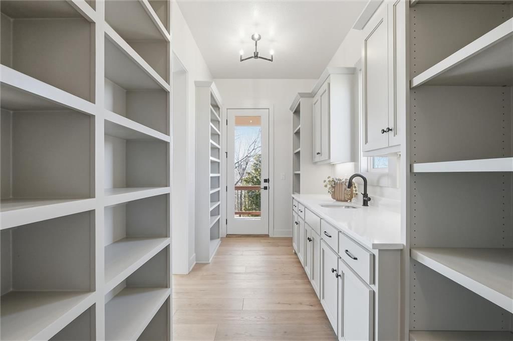 9950 Brockway Street — photo 18