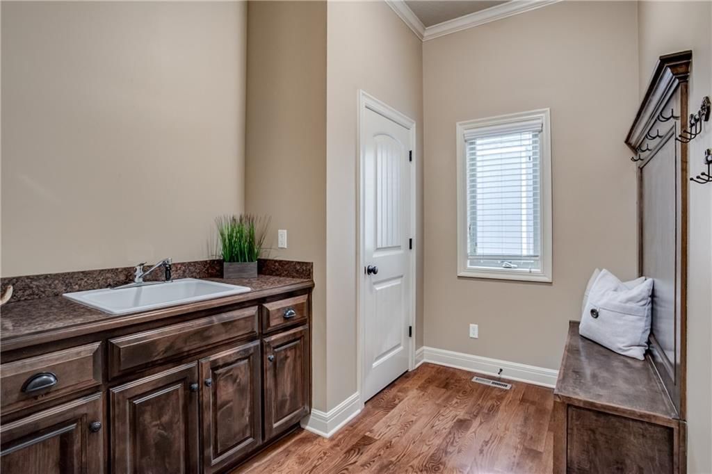 9105 W 158th Street — photo 13