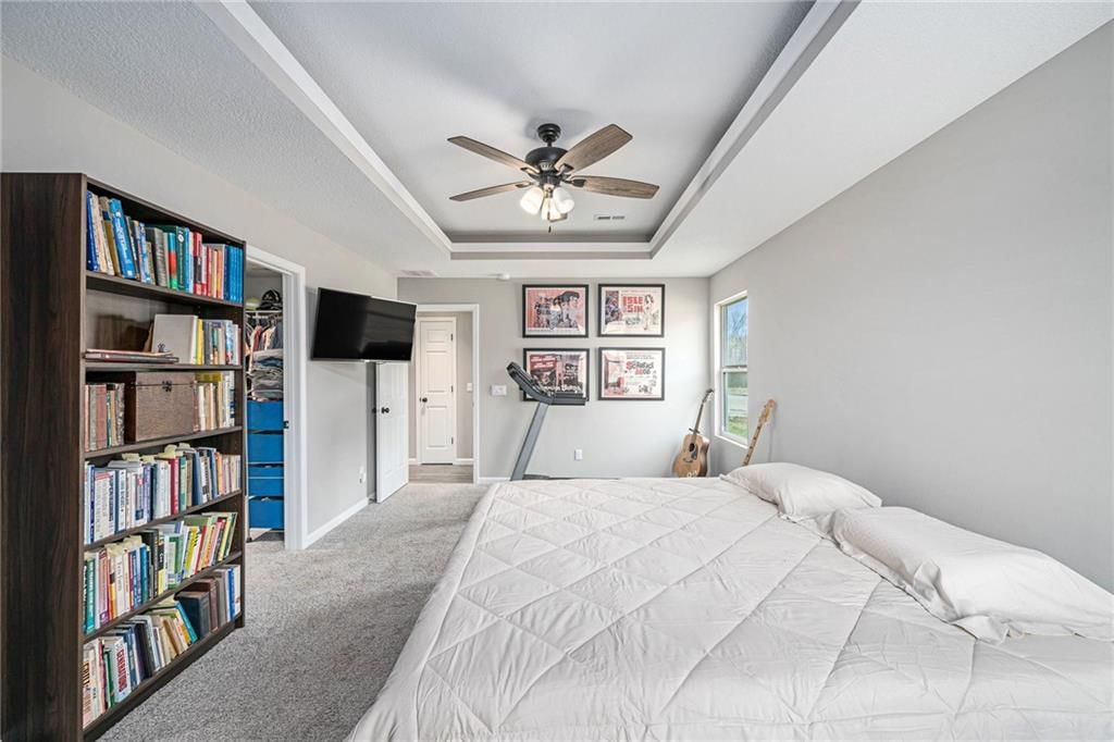 12 Howard Circle — photo 10