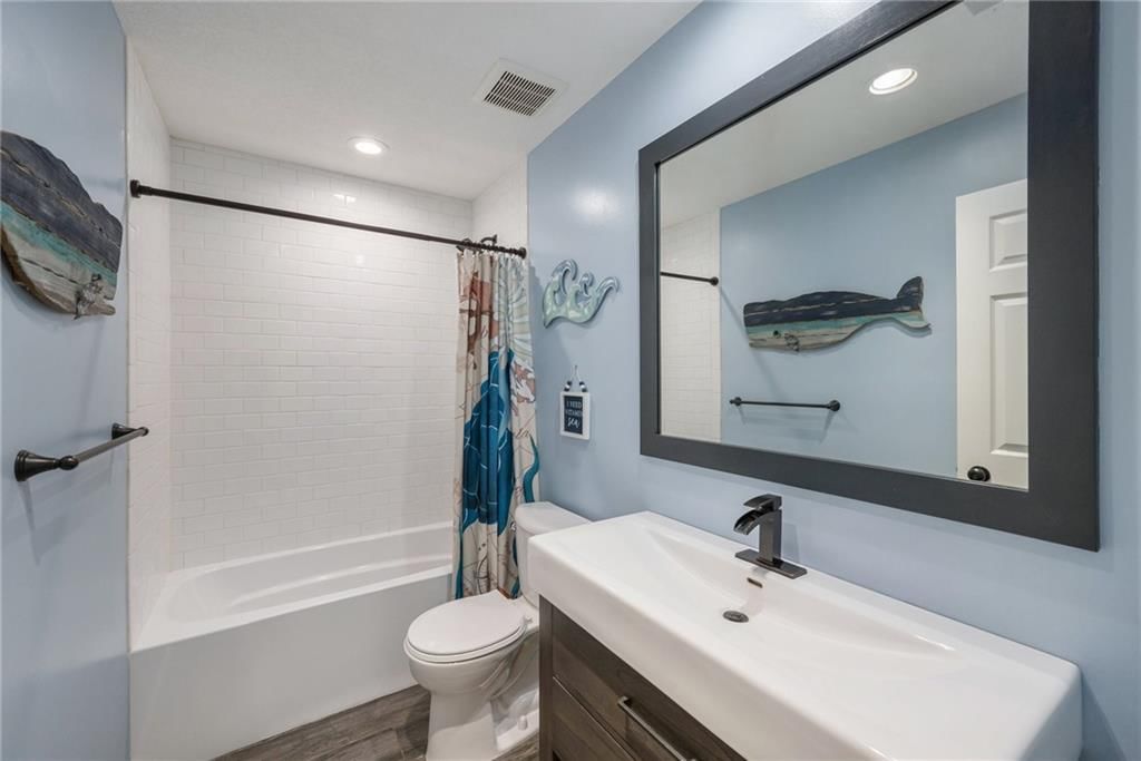 12 Howard Circle — photo 16