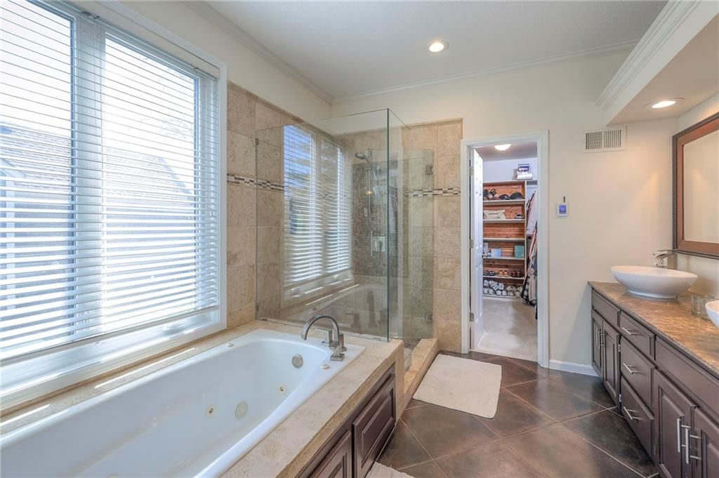 12403 Cambridge Circle — photo 57