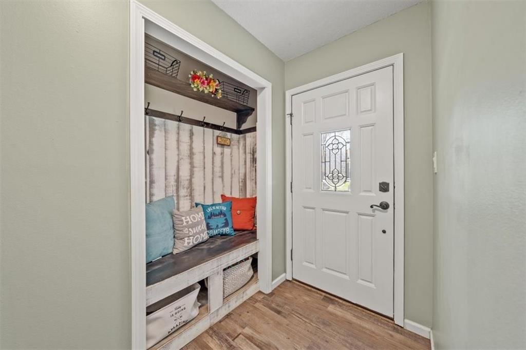 1500 Baker Street — photo 3