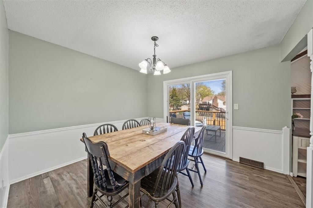 1500 Baker Street — photo 8