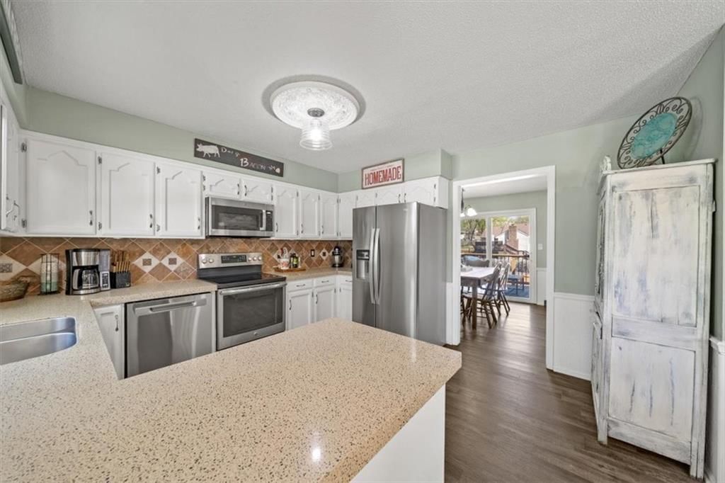1500 Baker Street — photo 11