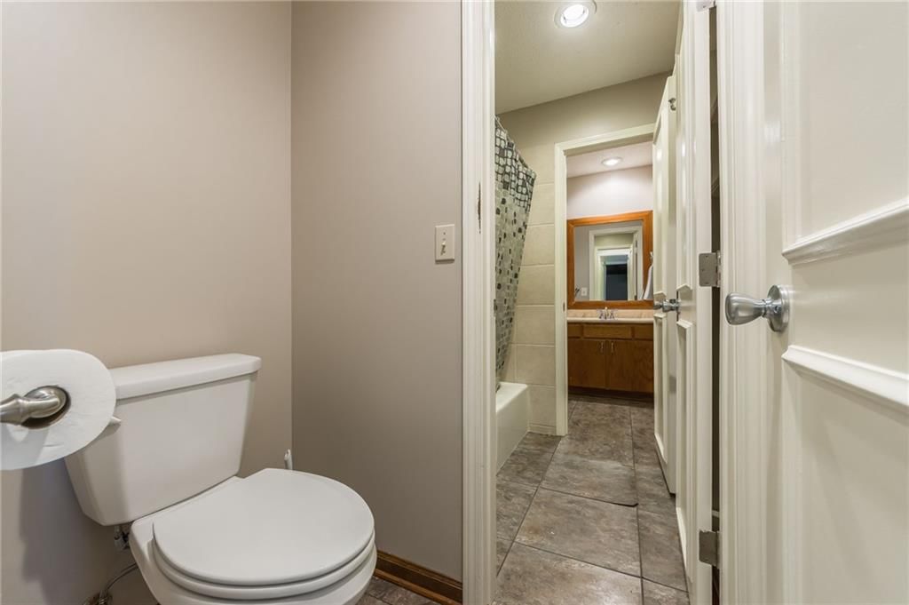 4908 NW Barry Road — photo 19