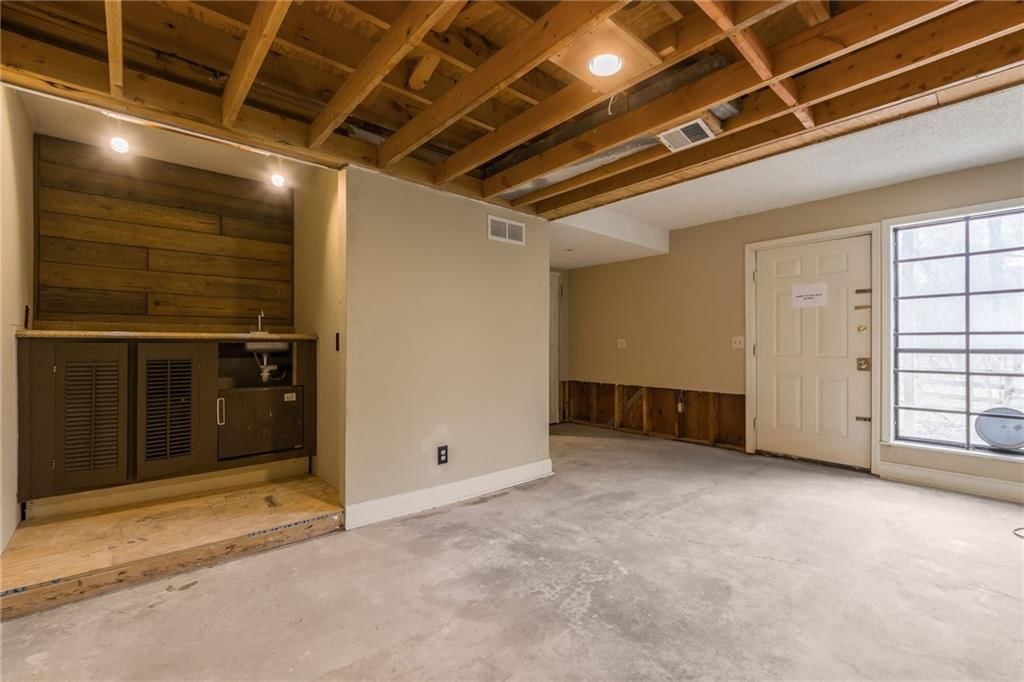 4908 NW Barry Road — photo 25