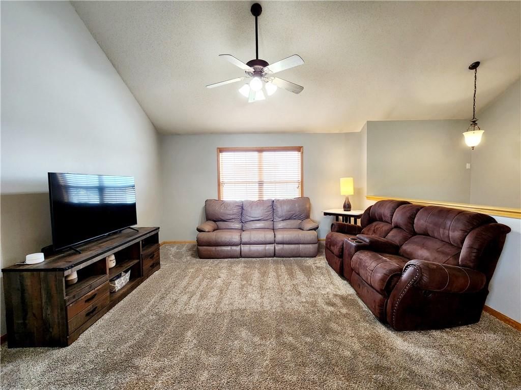 11504 N Manning Avenue — photo 6