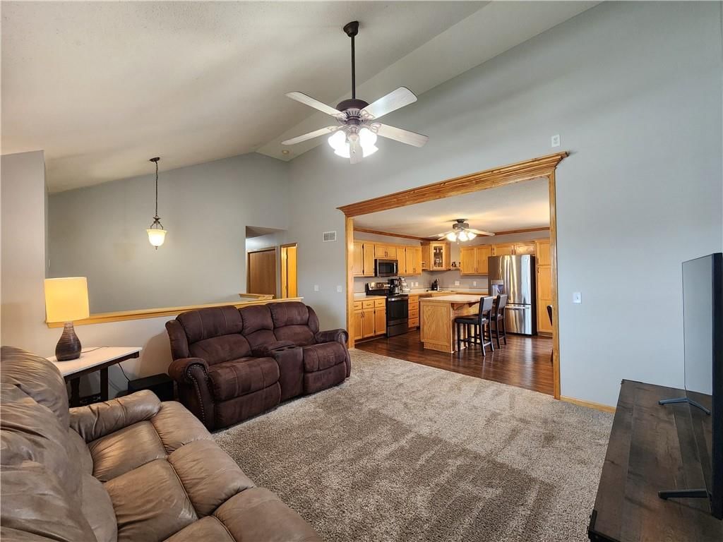 11504 N Manning Avenue — photo 7