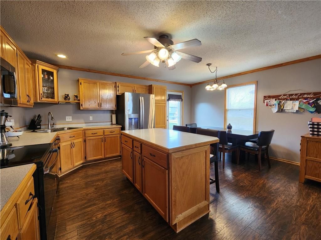 11504 N Manning Avenue — photo 8