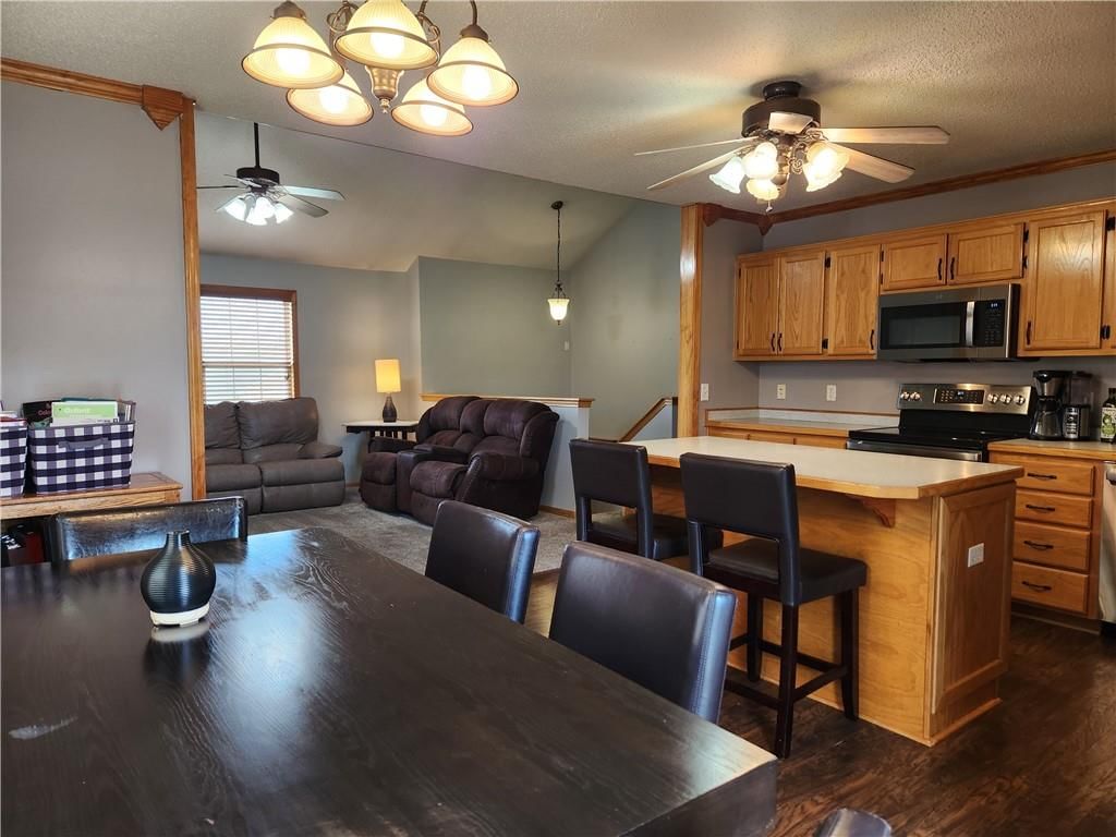 11504 N Manning Avenue — photo 13