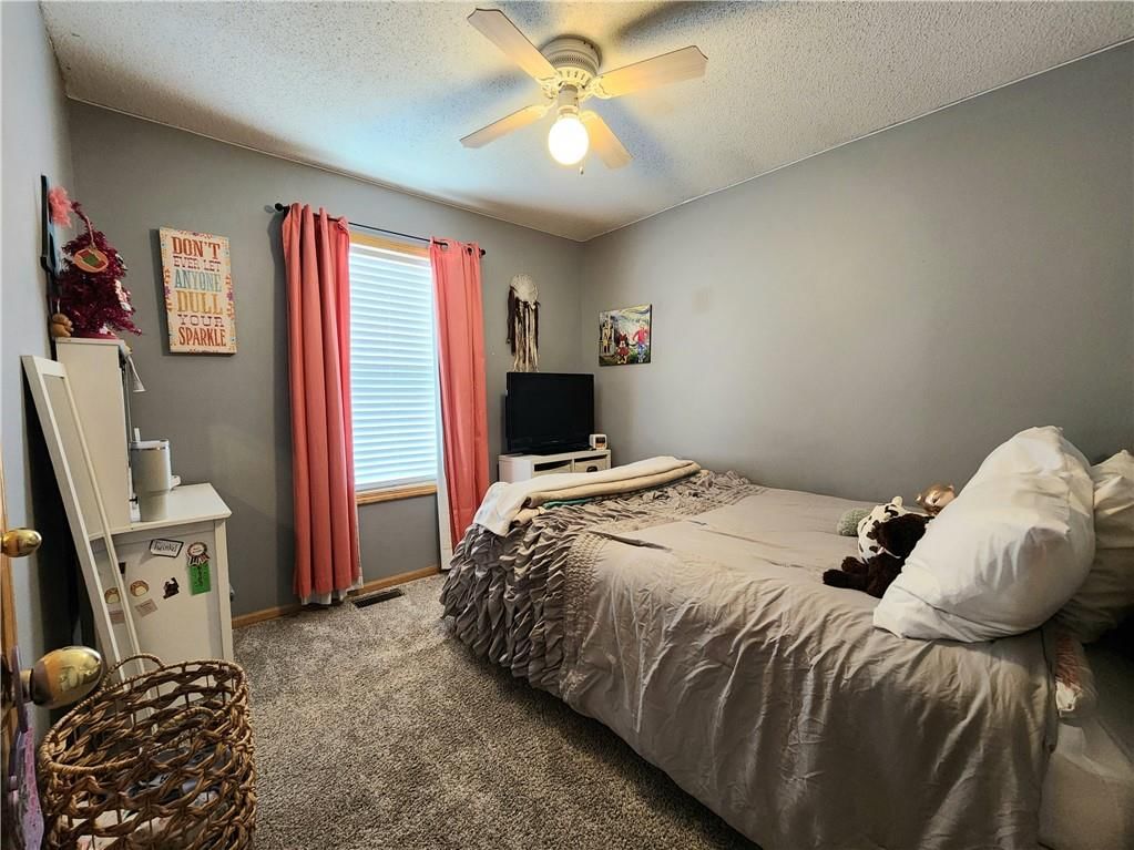 11504 N Manning Avenue — photo 22