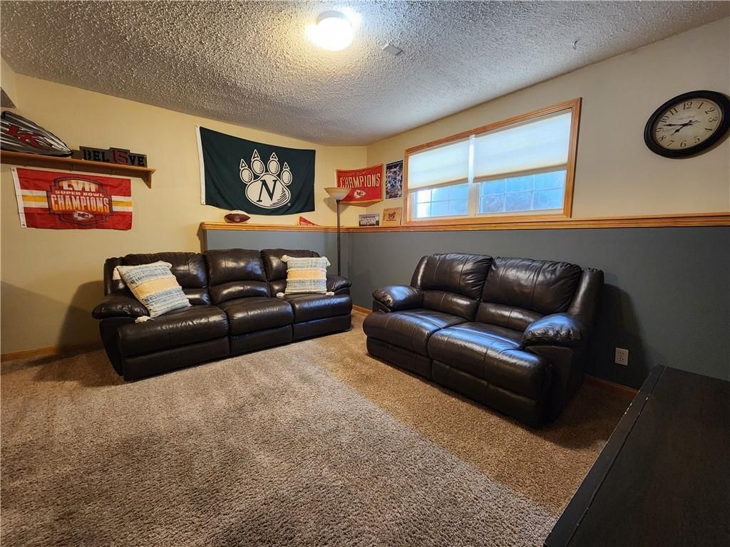 11504 N Manning Avenue — photo 35