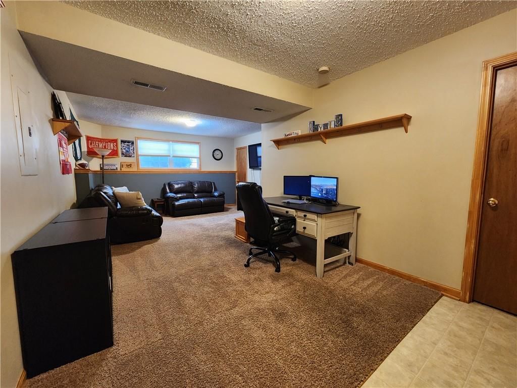 11504 N Manning Avenue — photo 41