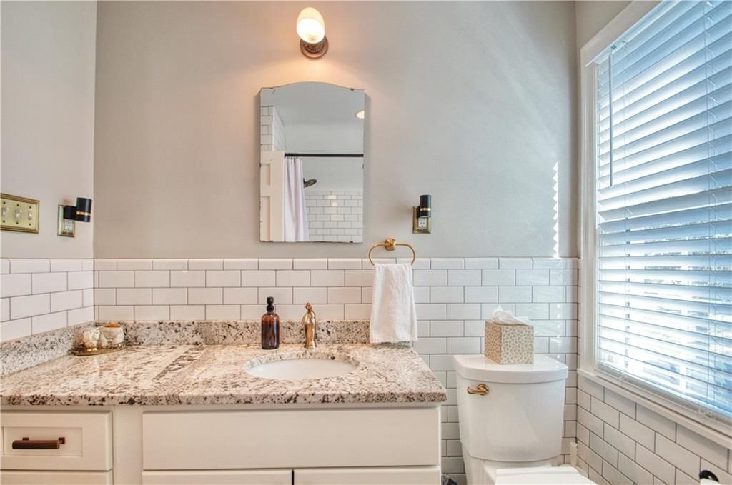 6836 Locust Street — photo 34