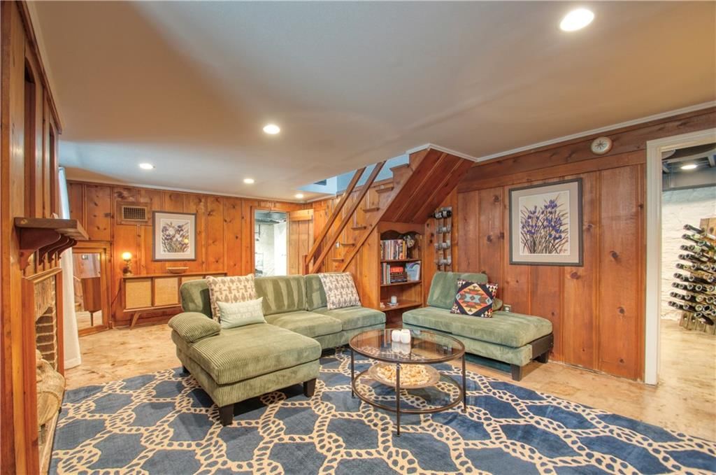 6836 Locust Street — photo 40