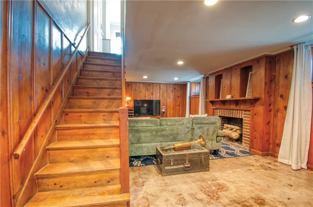 6836 Locust Street — photo 42